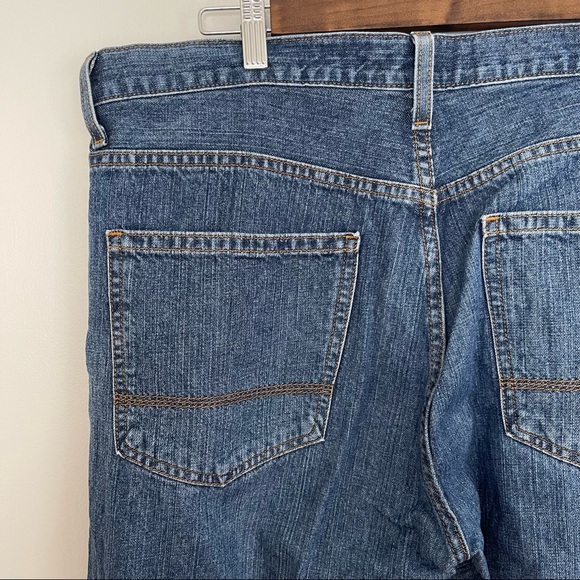 ๐ 2 for $20!! ๐ Menโs Tommy Hilfiger Classic fit Jeans - Picture 8 of 15